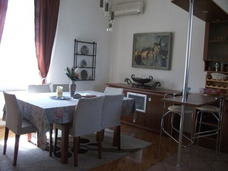 5 otaqlı köhnə tikili - Nəsimi r. - 200 m²