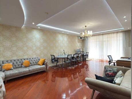 4 otaqlı yeni tikili - Gənclik m. - 205 m²