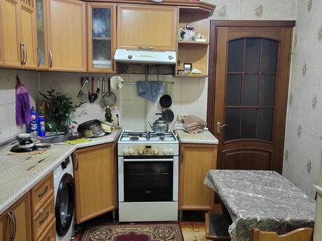 4 otaqlı köhnə tikili - Biləcəri q. - 80 m²