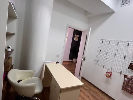 1 otaqlı ofis - Nizami m. - 15 m²