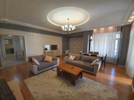 3 otaqlı yeni tikili - Şah İsmayıl Xətai m. - 155 m²