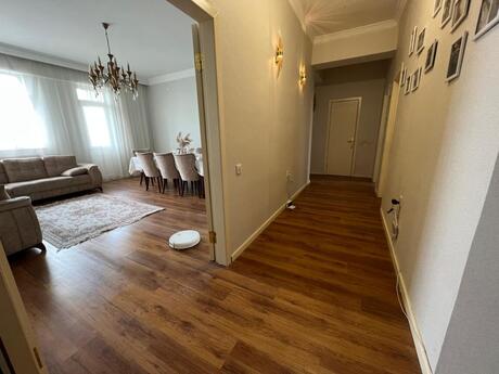 3 otaqlı yeni tikili - Bakıxanov q. - 125 m²