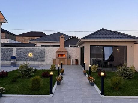 5 otaqlı həyət evi/bağ evi - Binə q. - 220 m²
