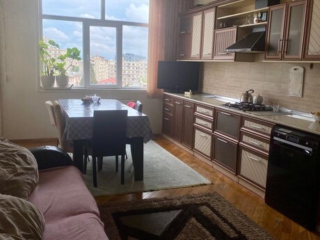 3 otaqlı yeni tikili - Memar Əcəmi m. - 150 m²