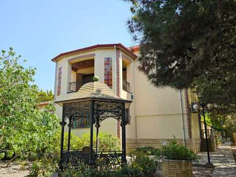 4 otaqlı həyət evi/bağ evi - Bilgəh q. - 524 m²