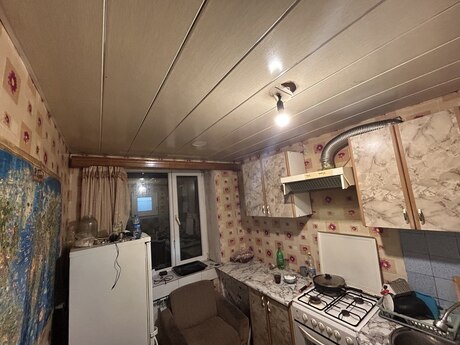 2 otaqlı köhnə tikili - İnşaatçılar m. - 60 m²