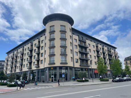 4 otaqlı yeni tikili - Ağ şəhər q. - 190 m²