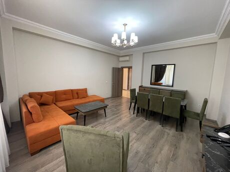 4 otaqlı yeni tikili - Ağ şəhər q. - 190 m²