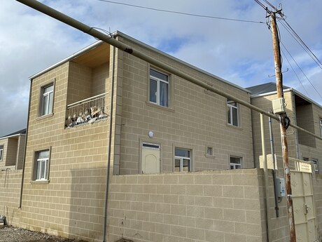 4 otaqlı həyət evi/bağ evi - Lökbatan q. - 130 m²