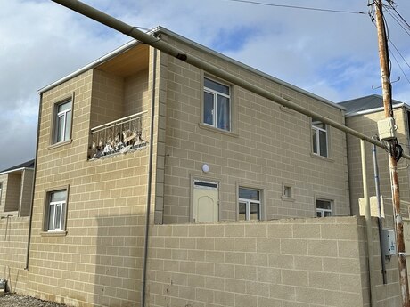 4 otaqlı həyət evi/bağ evi - Lökbatan q. - 130 m²
