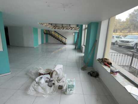 Obyekt - İnşaatçılar m. - 180 m²