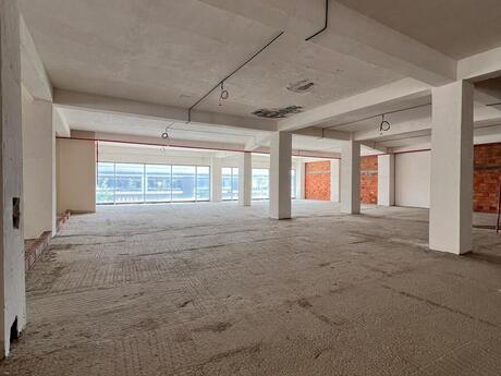 Obyekt - Ağ şəhər q. - 1580 m²