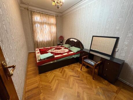 3 otaqlı köhnə tikili - Nərimanov r. - 100 m²