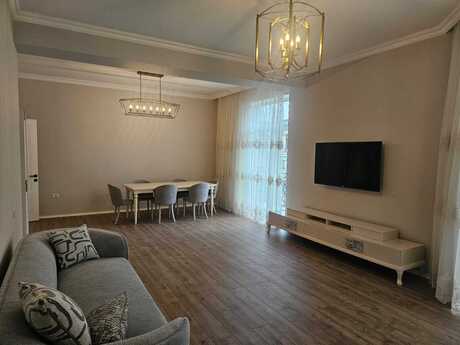 3 otaqlı yeni tikili - Ağ şəhər q. - 150 m²