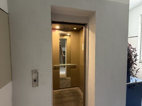 2 otaqlı köhnə tikili - İçəri Şəhər m. - 90 m²