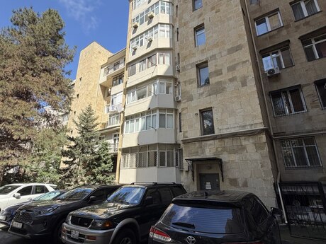 2 otaqlı köhnə tikili - İçəri Şəhər m. - 90 m²