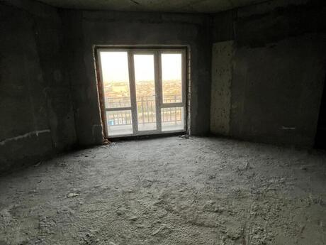 4 otaqlı yeni tikili - Ağ şəhər q. - 231 m²
