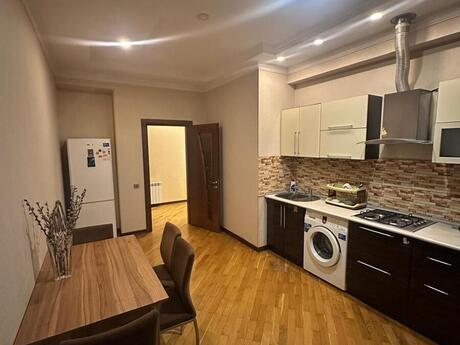 3 otaqlı yeni tikili - Nəriman Nərimanov m. - 138 m²