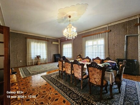 7 otaqlı həyət evi/bağ evi - Badamdar q. - 350 m²
