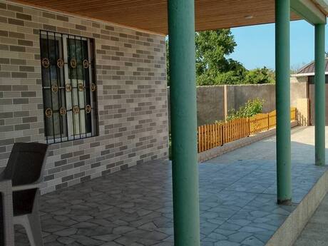 3 otaqlı həyət evi/bağ evi - Xaçmaz - 68 m²