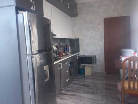 5 otaqlı həyət evi/bağ evi - Görədil q. - 200 m²