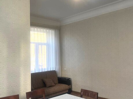 3 otaqlı köhnə tikili - Nəriman Nərimanov m. - 80 m²