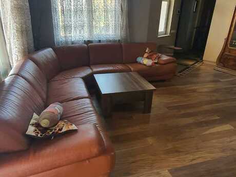 7 otaqlı həyət evi/bağ evi - Novxanı q. - 250 m²