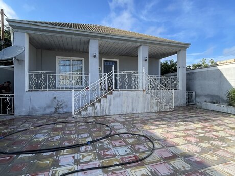 4 otaqlı həyət evi/bağ evi - Hövsan q. - 170 m²