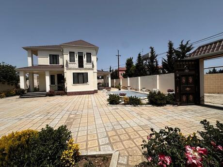 6 otaqlı həyət evi/bağ evi - Sabunçu r. - 280 m²