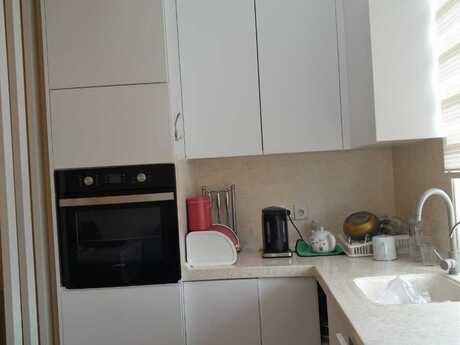 3 otaqlı yeni tikili - İnşaatçılar m. - 75 m²