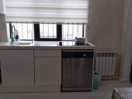 3 otaqlı yeni tikili - İnşaatçılar m. - 75 m²