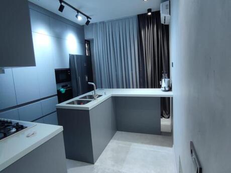 3 otaqlı yeni tikili - 8 Noyabr m. - 148 m²