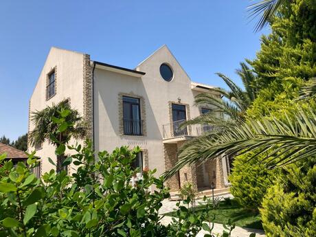 6 otaqlı həyət evi/bağ evi - Mərdəkan q. - 330 m²