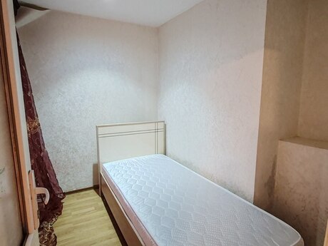 2 otaqlı köhnə tikili - İnşaatçılar m. - 40 m²