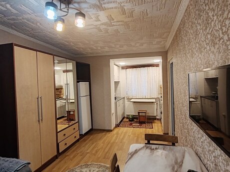 2 otaqlı köhnə tikili - İnşaatçılar m. - 40 m²