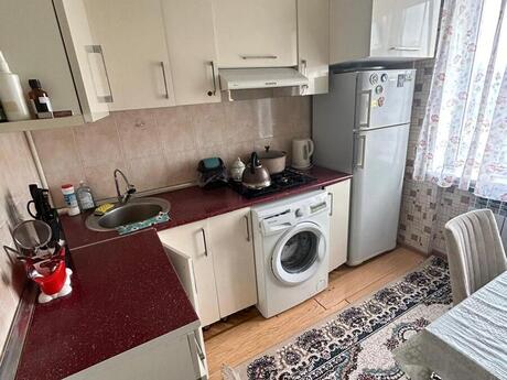 3 otaqlı köhnə tikili - Azadlıq Prospekti m. - 80 m²