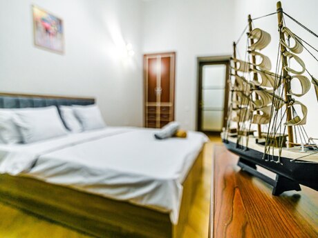 3 otaqlı köhnə tikili - Sahil m. - 82 m²