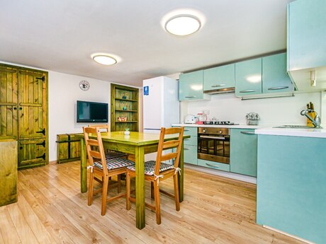 3 otaqlı köhnə tikili - Sahil m. - 82 m²