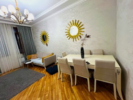 3 otaqlı yeni tikili - 8 Noyabr m. - 96 m²