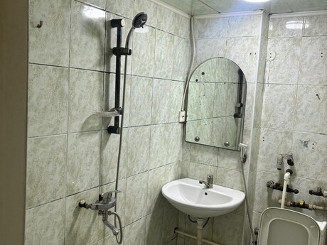 2 otaqlı köhnə tikili - Bakmil m. - 50 m²