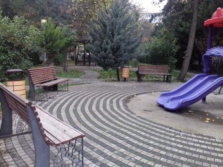 5 otaqlı köhnə tikili - Azadlıq Prospekti m. - 115 m²