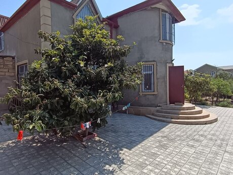 4 otaqlı həyət evi/bağ evi - Fatmayı q. - 240 m²