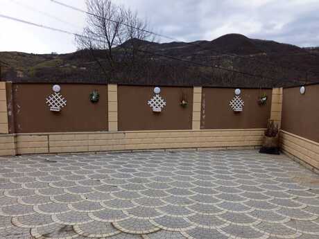 4 otaqlı həyət evi/bağ evi - Quba - 144 m²
