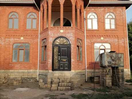 6 otaqlı həyət evi/bağ evi - Astara - 300 m²
