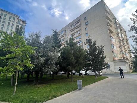 4 otaqlı köhnə tikili - Elmlər Akademiyası m. - 105 m²