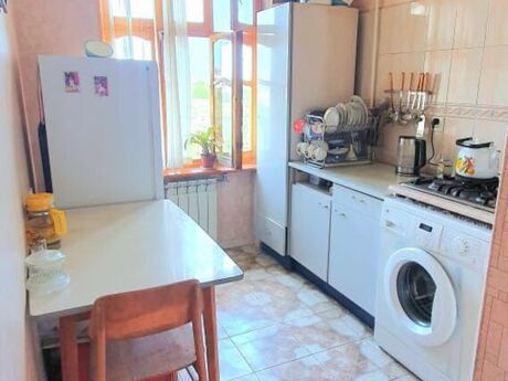 2 otaqlı köhnə tikili - Hövsan q. - 50 m²