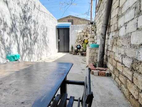 2 otaqlı həyət evi/bağ evi - Yeni Suraxanı q. - 42 m²