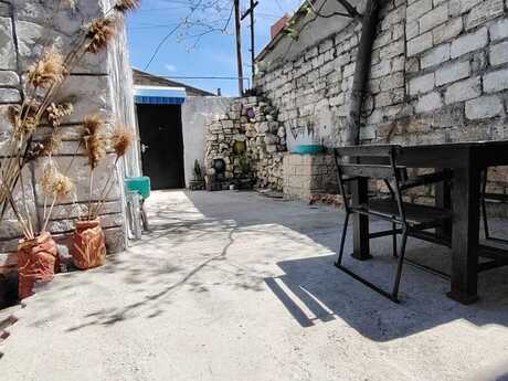 2 otaqlı həyət evi/bağ evi - Yeni Suraxanı q. - 42 m²