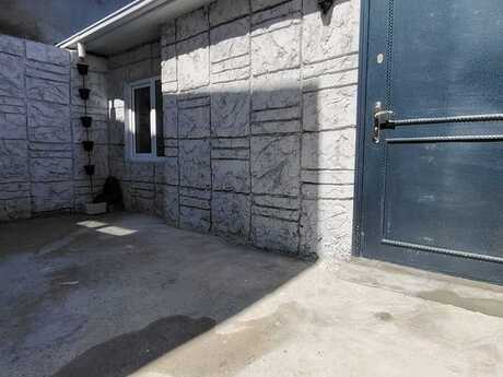 2 otaqlı həyət evi/bağ evi - Yeni Suraxanı q. - 42 m²