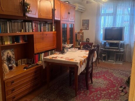 3 otaqlı köhnə tikili - Xalqlar Dostluğu m. - 85 m²